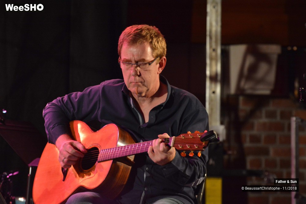 25/33 photos du spectacle Father & Sun