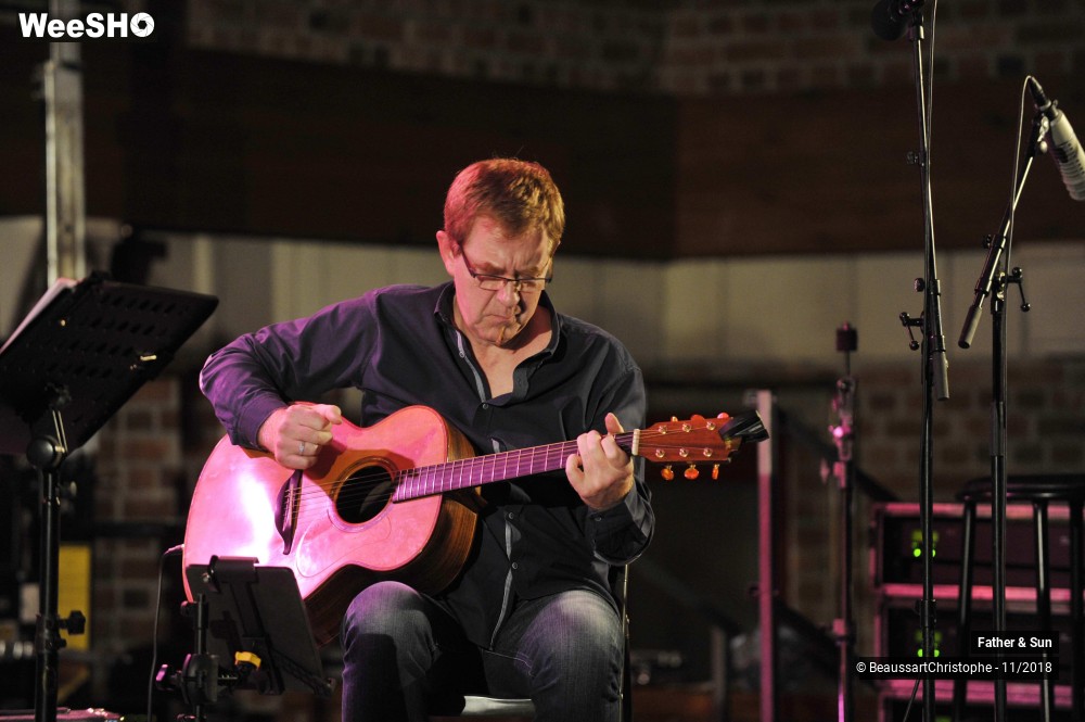 33/33 photos du spectacle Father & Sun