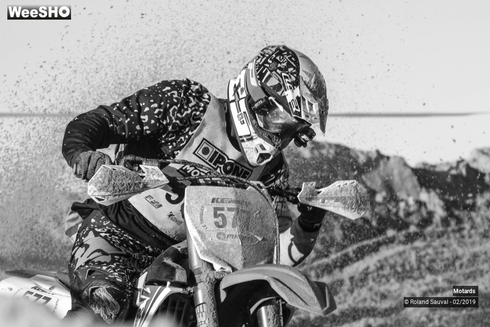 17/46 photos du spectacle regard black and white