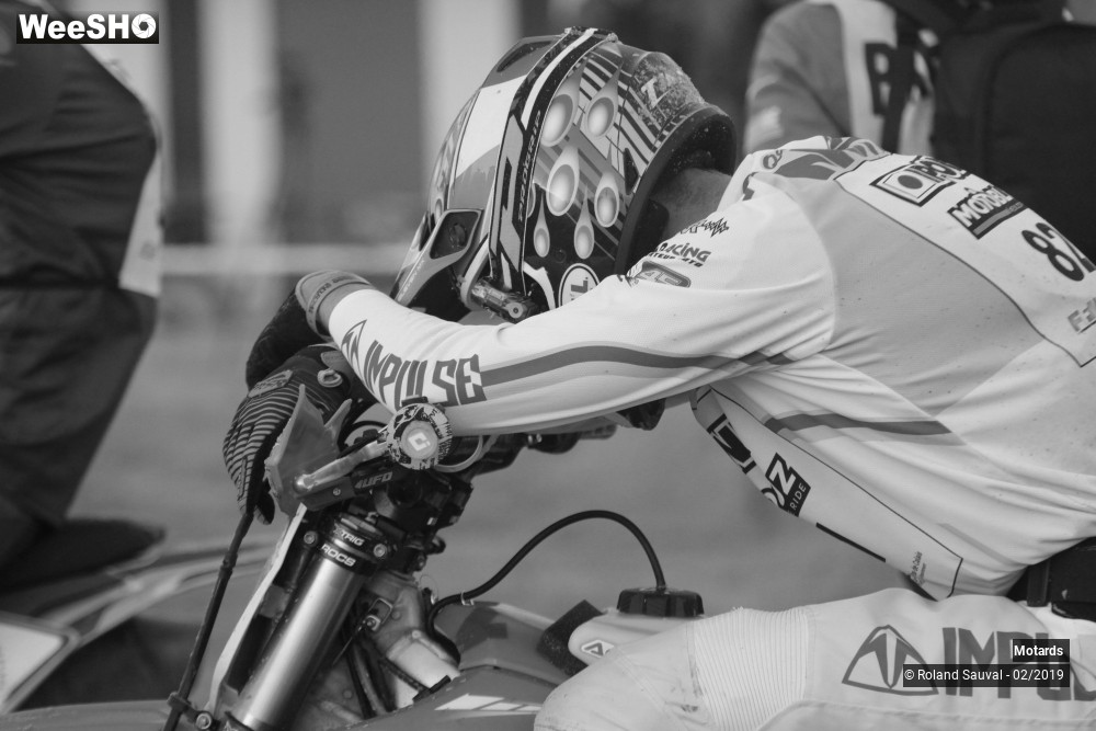 18/46 photos du spectacle regard black and white