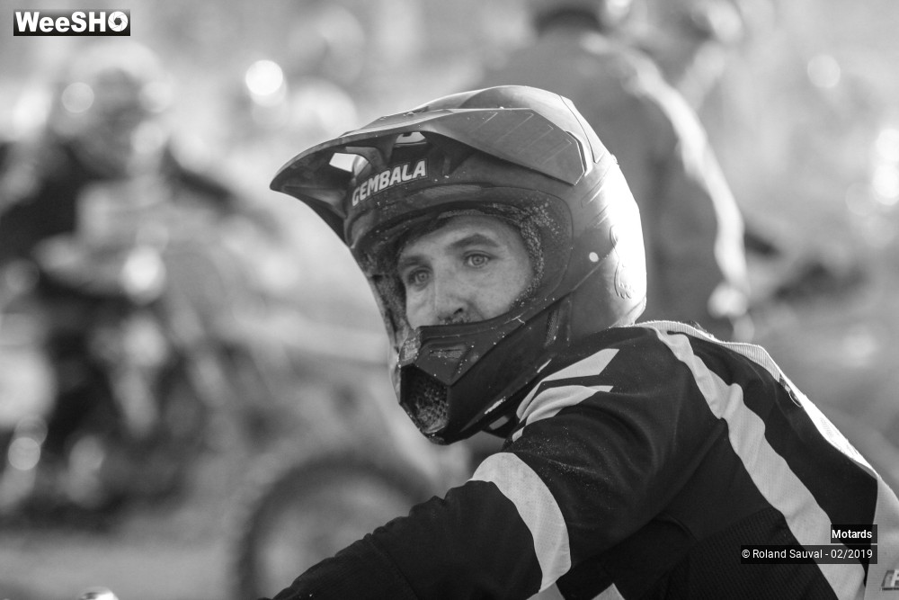 27/46 photos du spectacle regard black and white