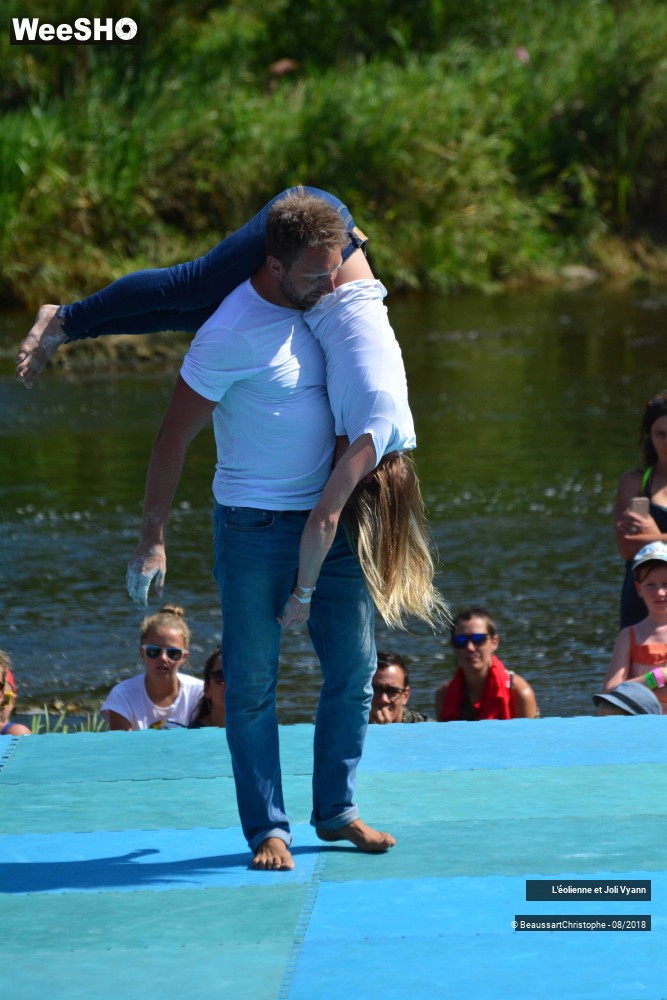 9/50 photos du spectacle L'éolienne et Joli Vyann