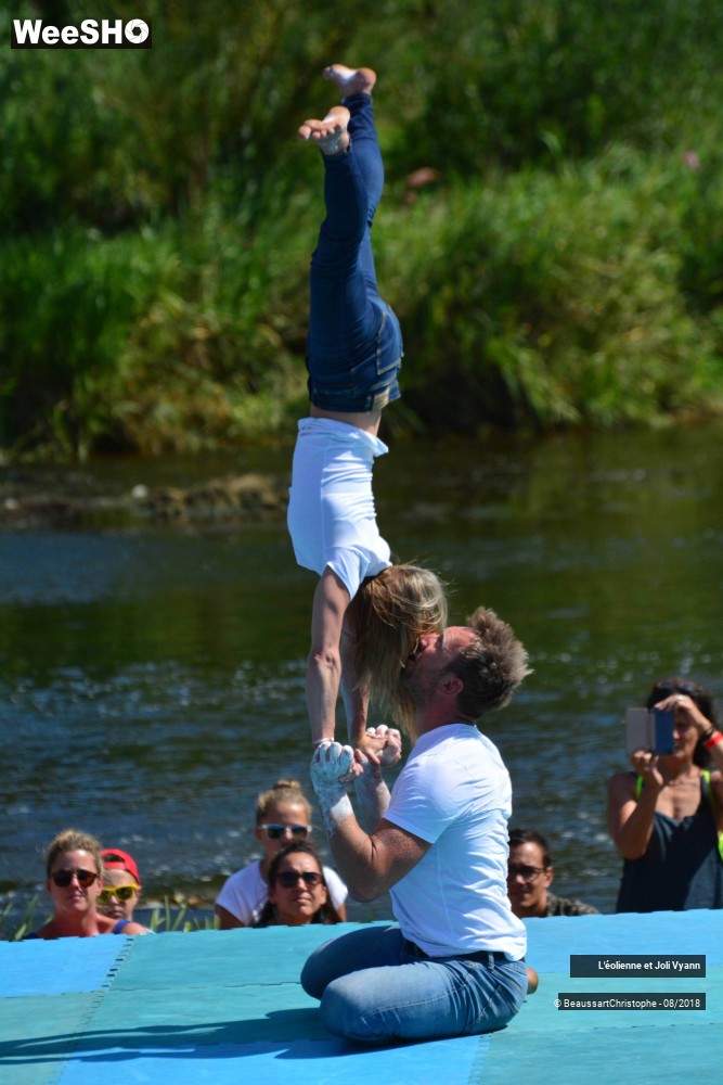 17/50 photos du spectacle L'éolienne et Joli Vyann