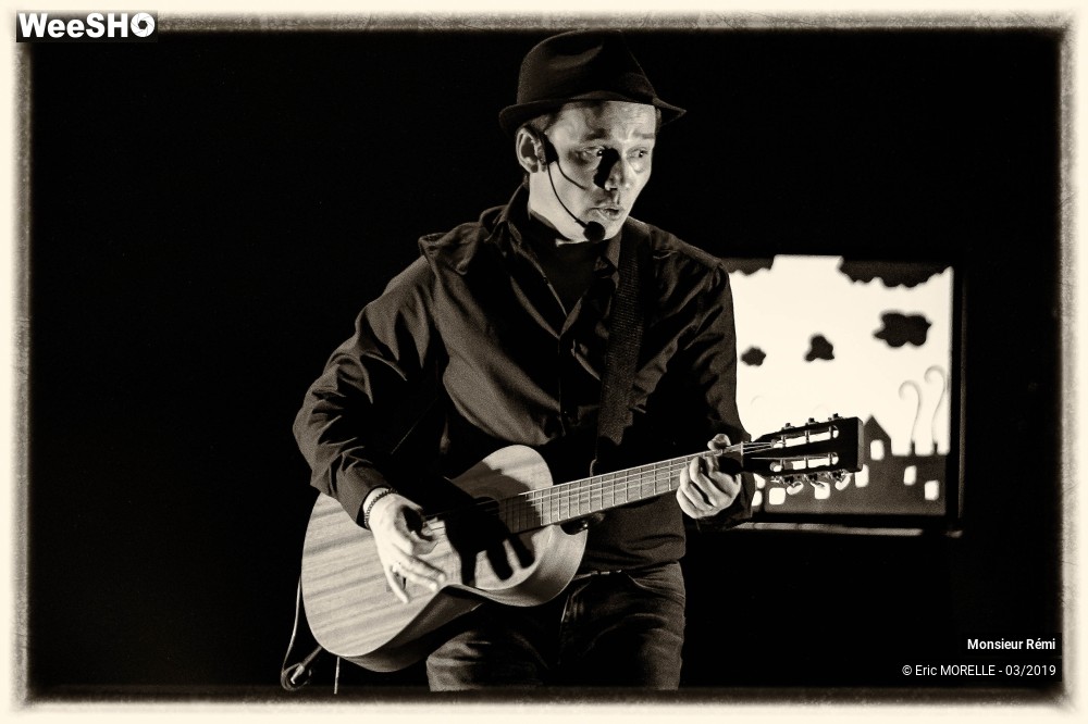 24/50 photos du spectacle Mr Rémi