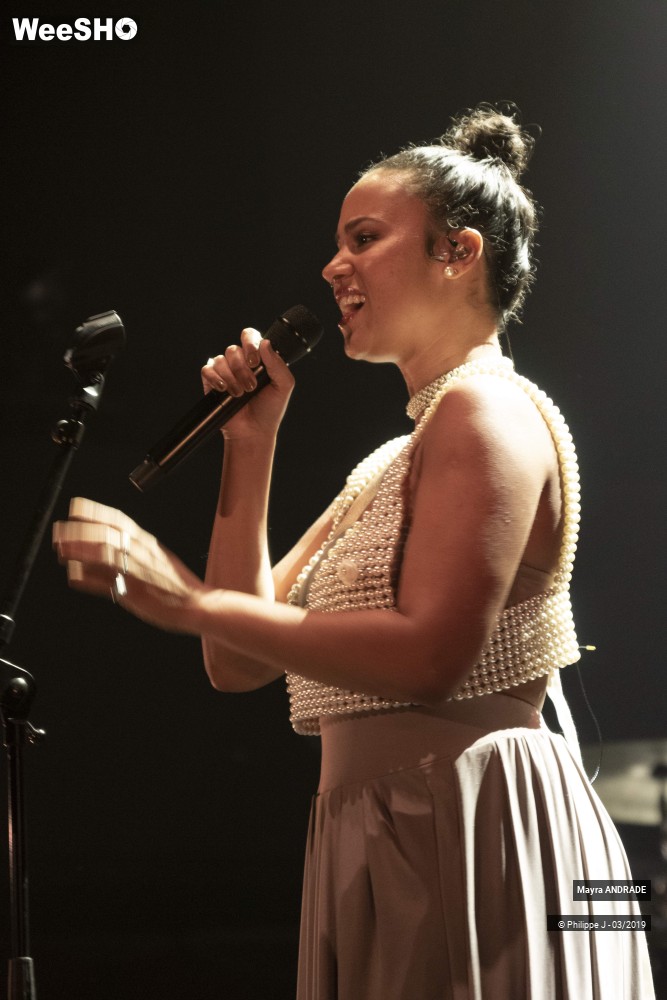 6/16 photos du spectacle Mayra Andrade