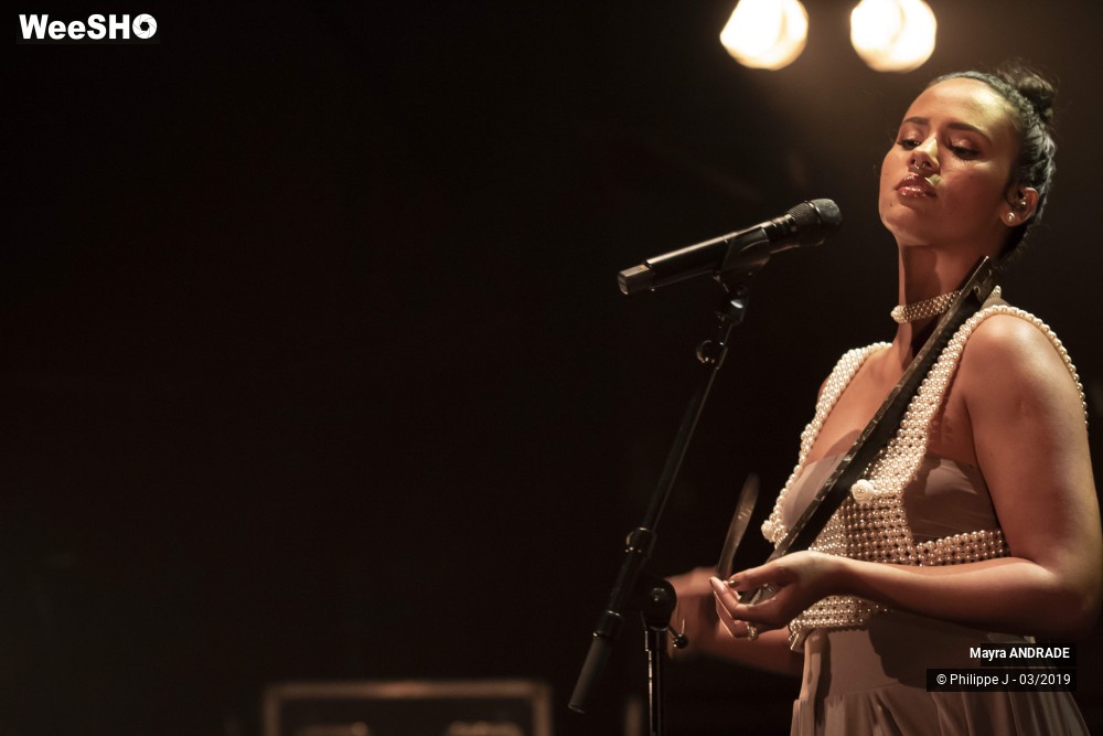 16/16 photos du spectacle Mayra Andrade