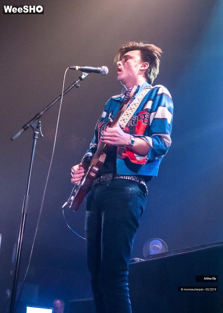 13/31 photos du spectacle Arthur Ely