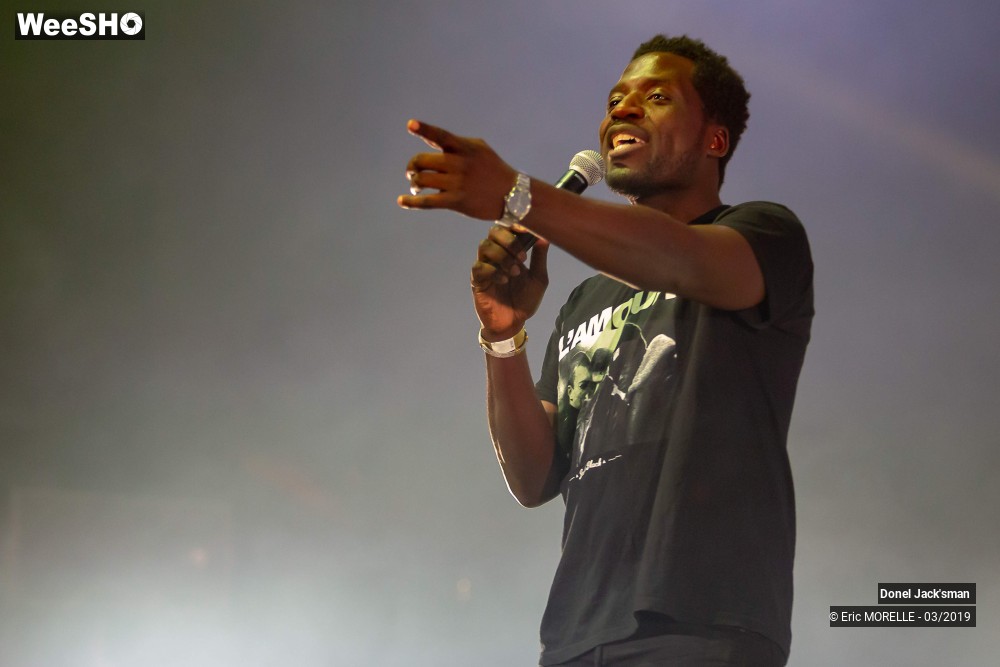 30/32 photos du spectacle Donel Jack'sman