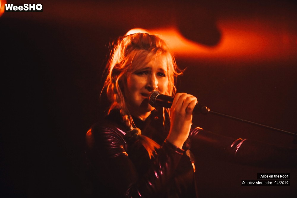 4/17 photos du spectacle Alice on the roof 