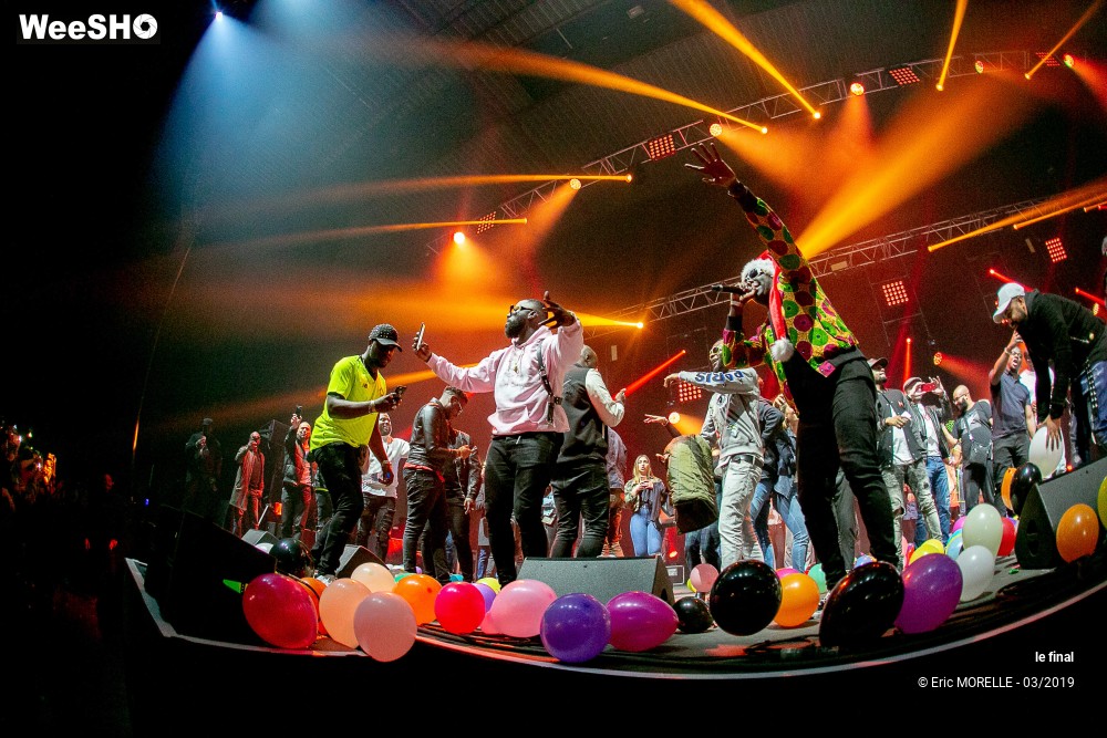 21/48 photos du spectacle le final