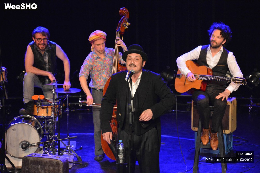 32/51 photos du spectacle Gaston