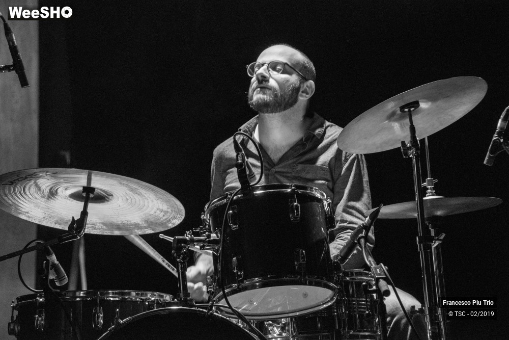 8/30 photos du spectacle Francesco Piu Trio