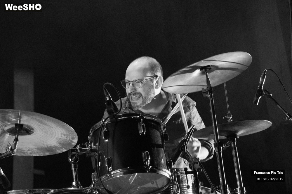 19/30 photos du spectacle Francesco Piu Trio