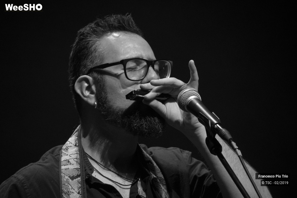 28/30 photos du spectacle Francesco Piu Trio
