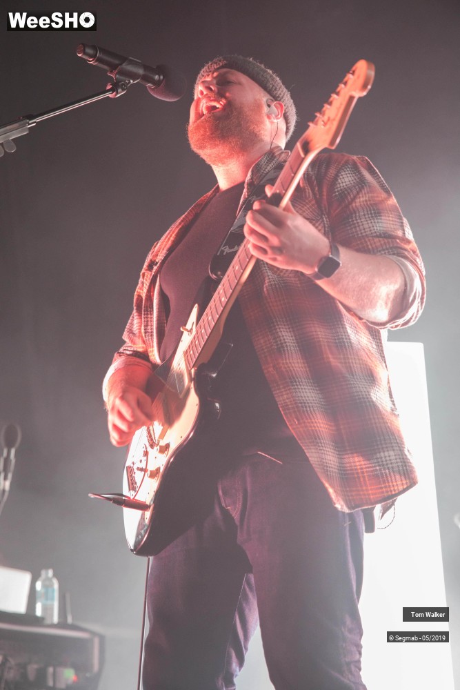 2/17 photos du spectacle Tom Walker