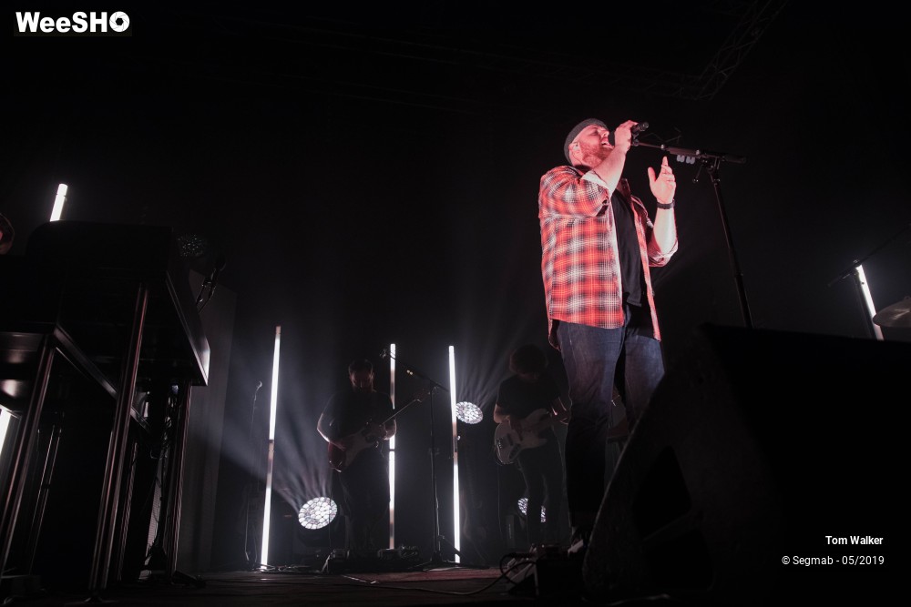 10/17 photos du spectacle Tom Walker
