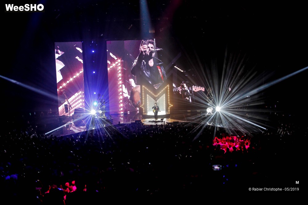 16/50 photos du spectacle M