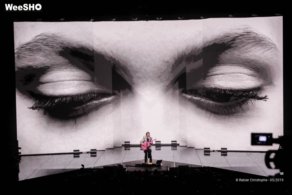 27/50 photos du spectacle M