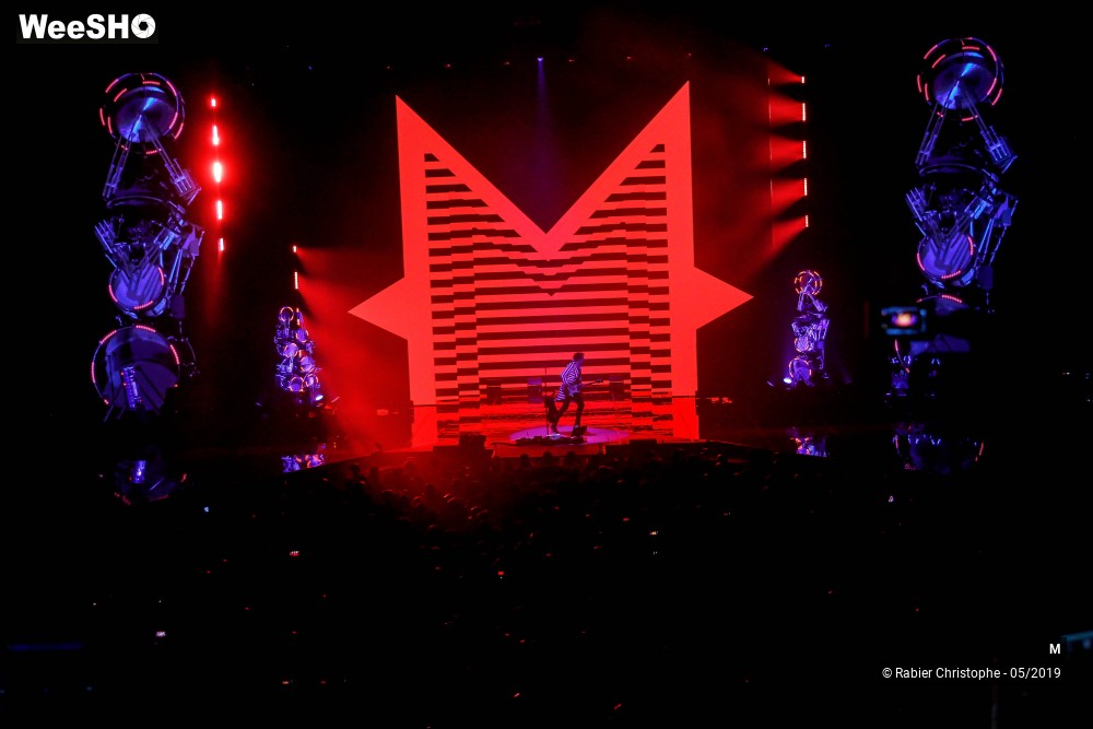 32/50 photos du spectacle M