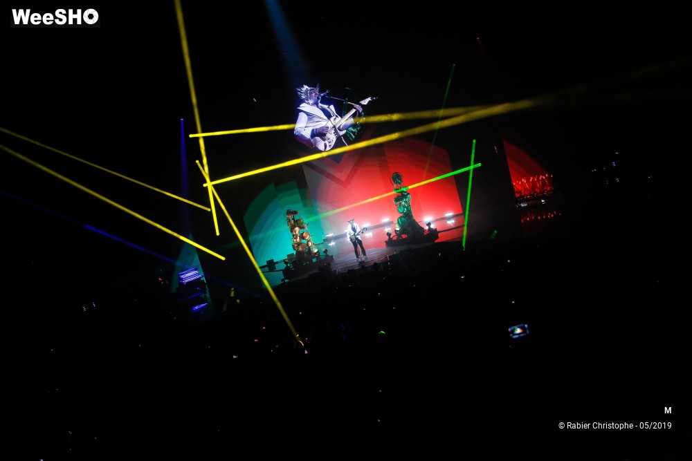 36/50 photos du spectacle M