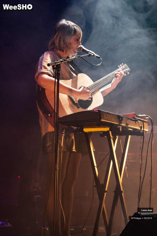 3/4 photos du spectacle Laura Jean