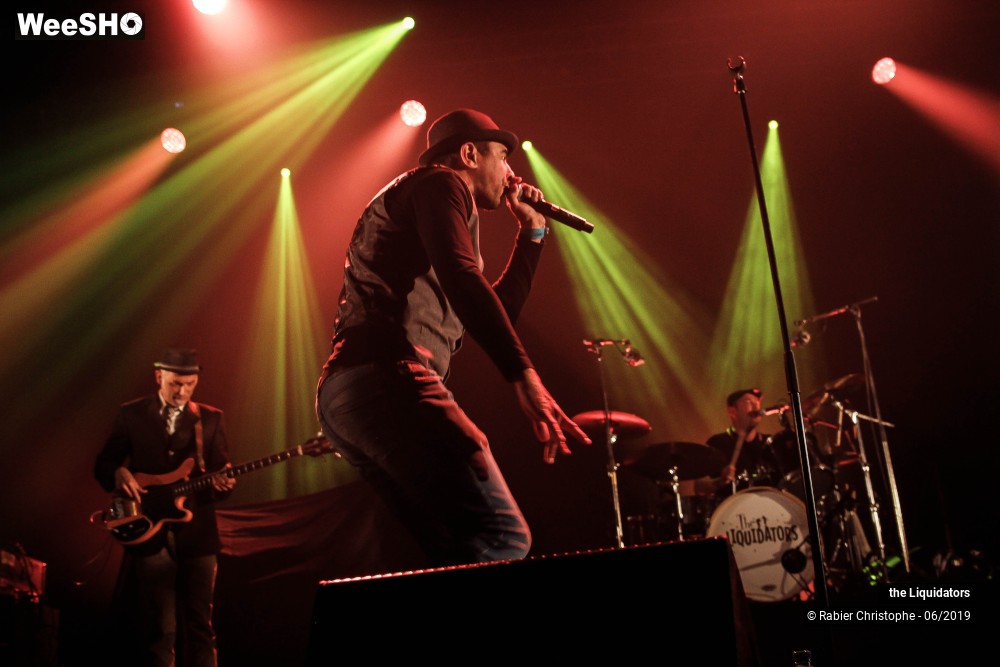 19/21 photos du spectacle the Liquidators