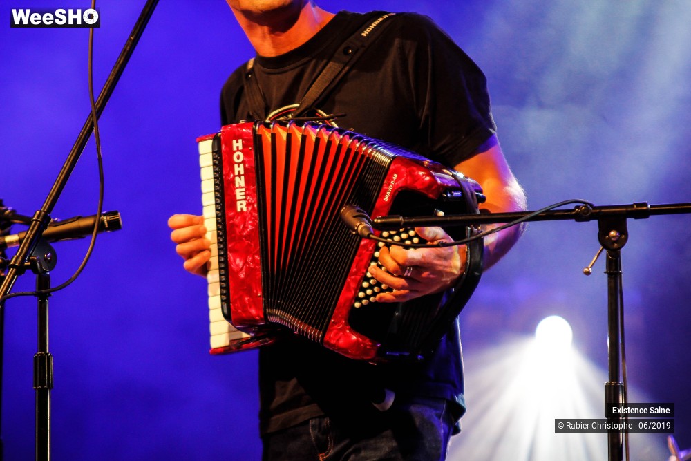 16/21 photos du spectacle Existence Saine