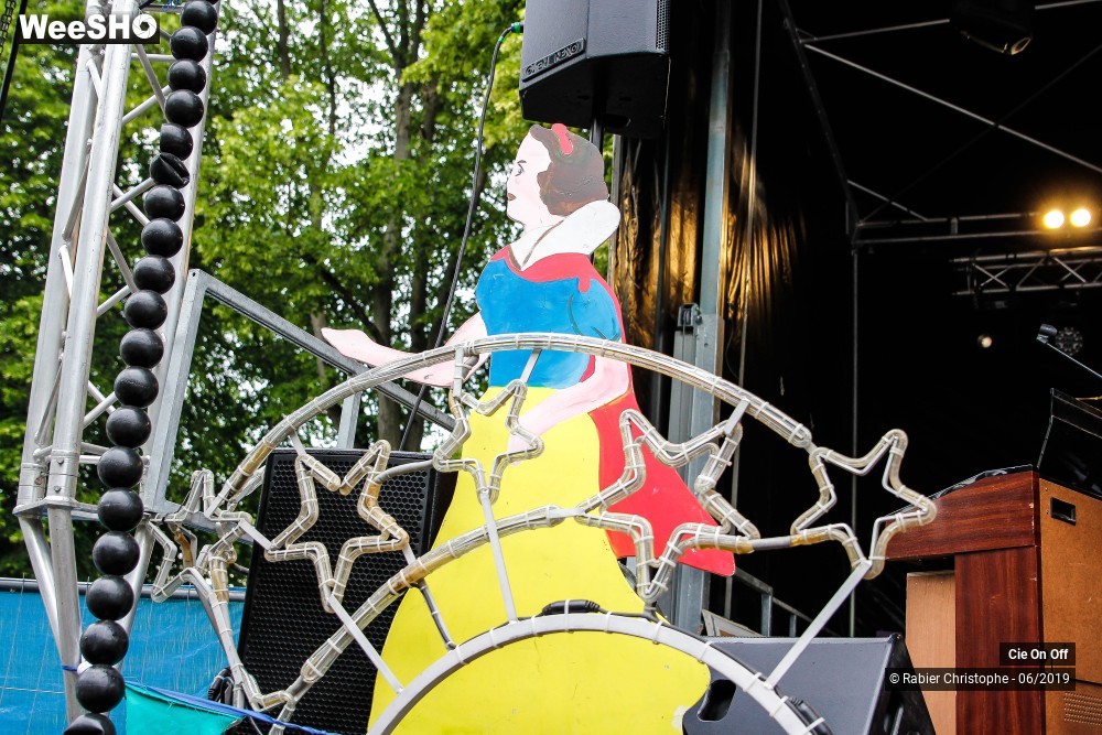 2/31 photos du spectacle Le Bal Municipal  - Echauffement