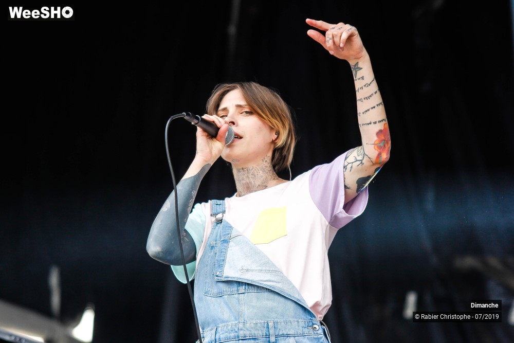 7/36 photos du spectacle Dimanche