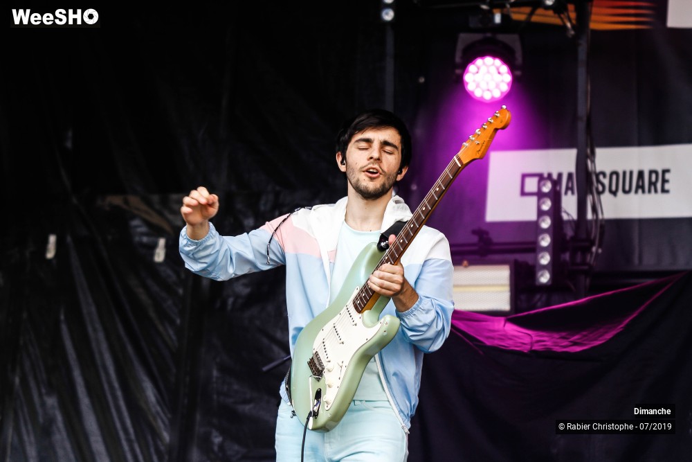 8/36 photos du spectacle Dimanche