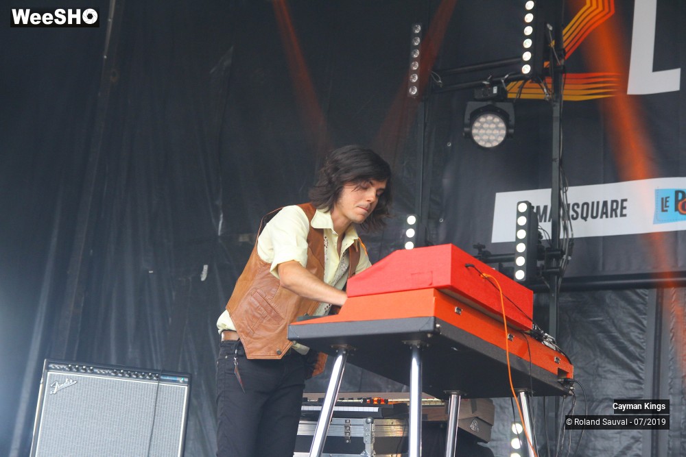 36/50 photos du spectacle Cayman Kings