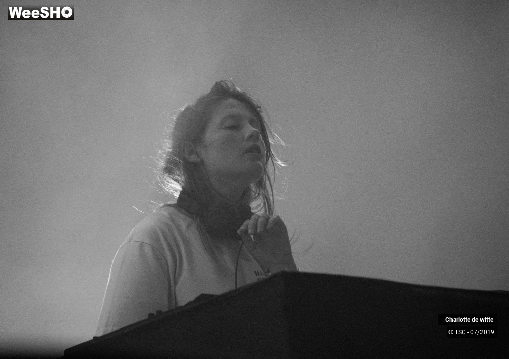 8/11 photos du spectacle Charlotte De Witte