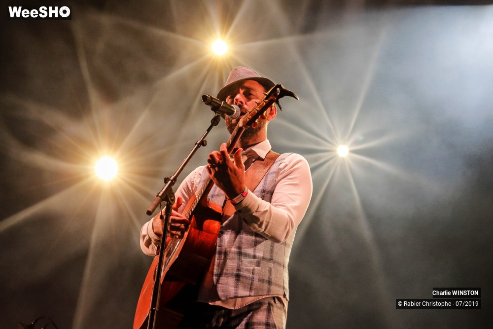 9/31 photos du spectacle Charlie Winston