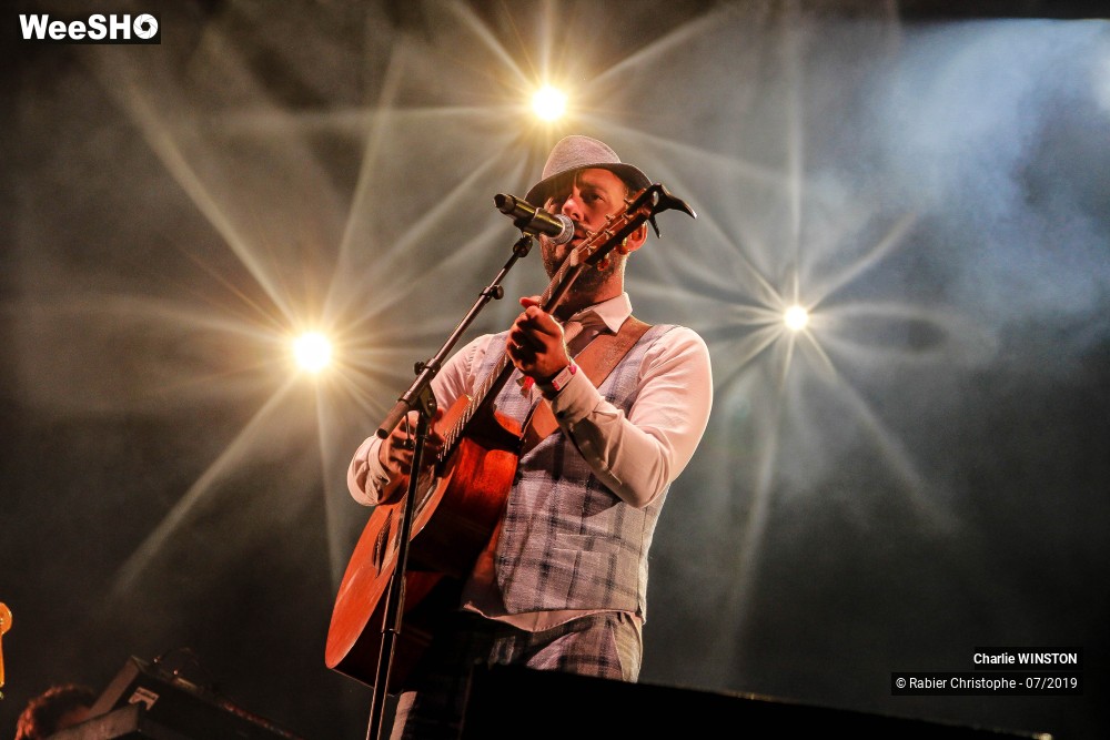 19/31 photos du spectacle Charlie Winston