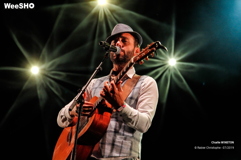 31/31 photos du spectacle Charlie Winston