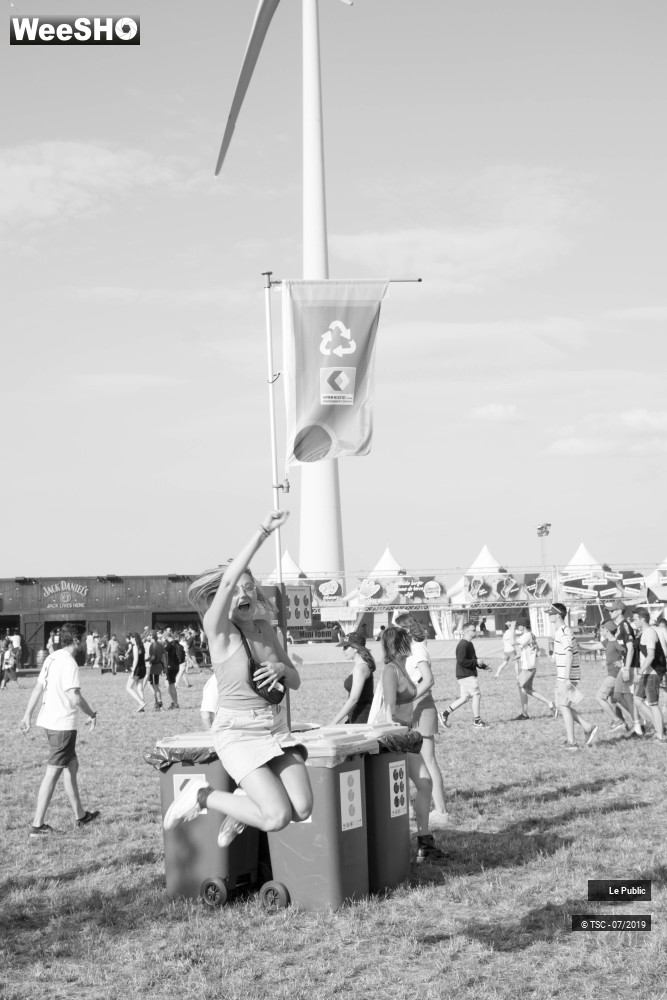 1/35 photos du spectacle Ambiance Dour Festival 2019 - J2