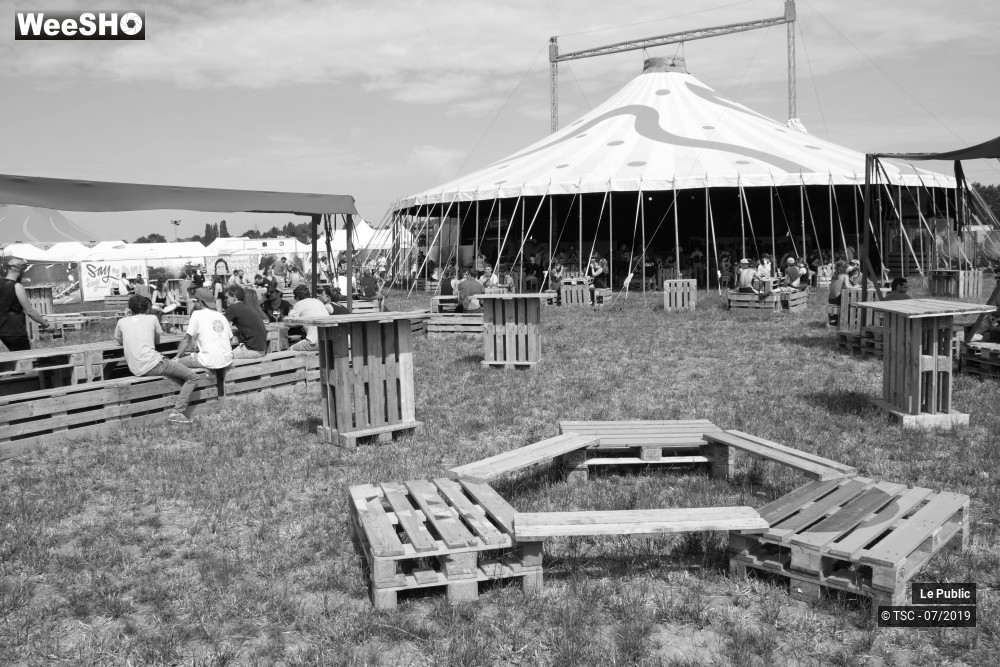 17/35 photos du spectacle Ambiance Dour Festival 2019 - J2