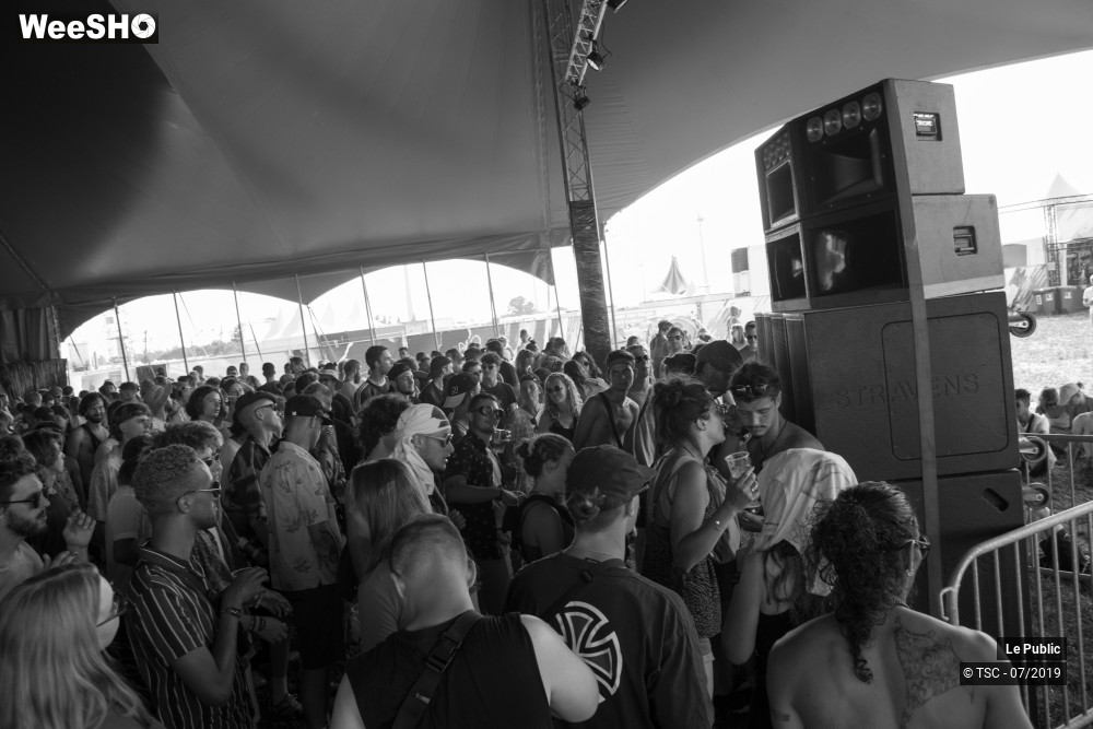 18/35 photos du spectacle Ambiance Dour Festival 2019 - J2