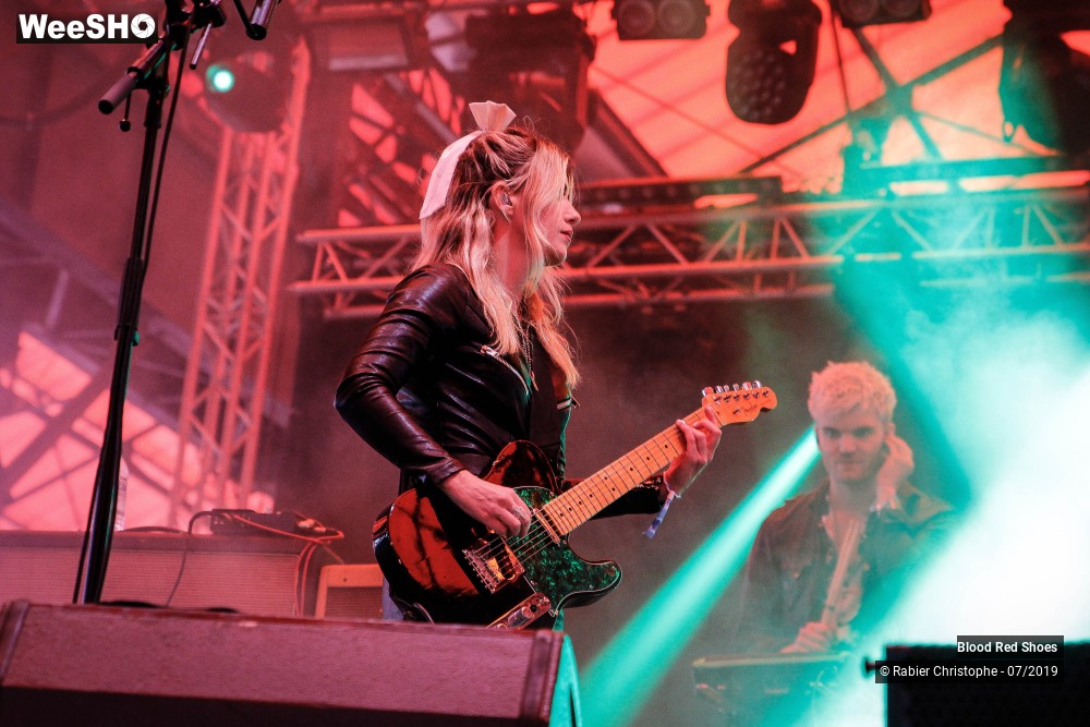 24/31 photos du spectacle Blood Red Shoes