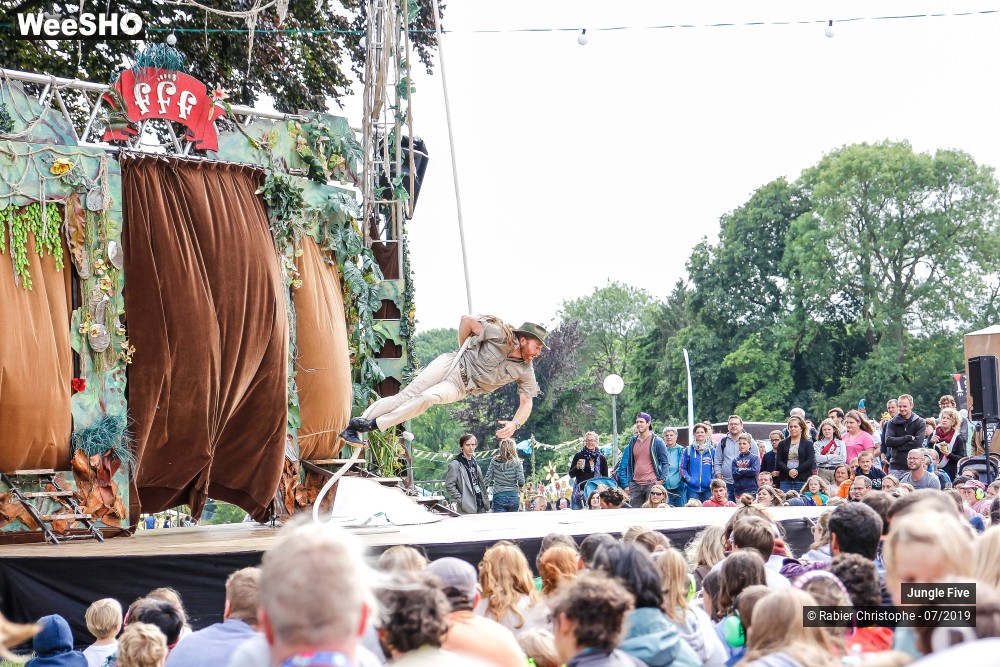 38/38 photos du spectacle Jungle Five