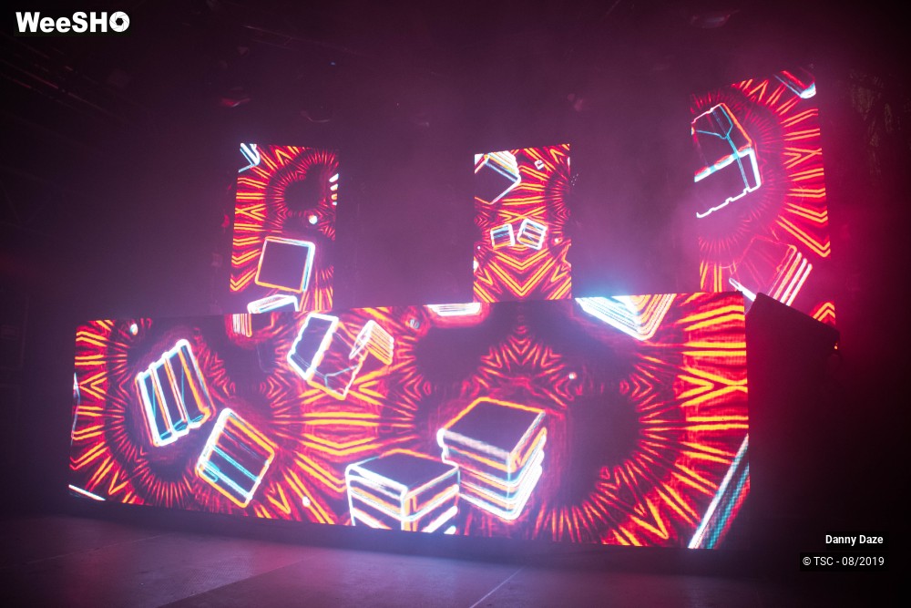 2/4 photos du spectacle Danny Daze