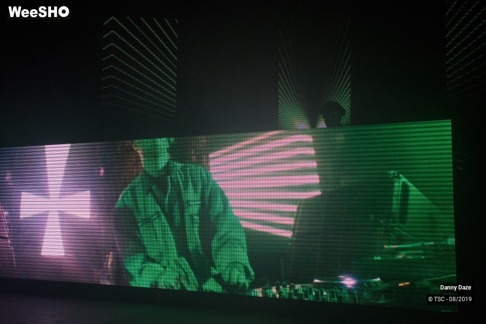 3/4 photos du spectacle Danny Daze