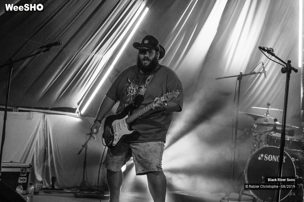 13/23 photos du spectacle Black River Sons