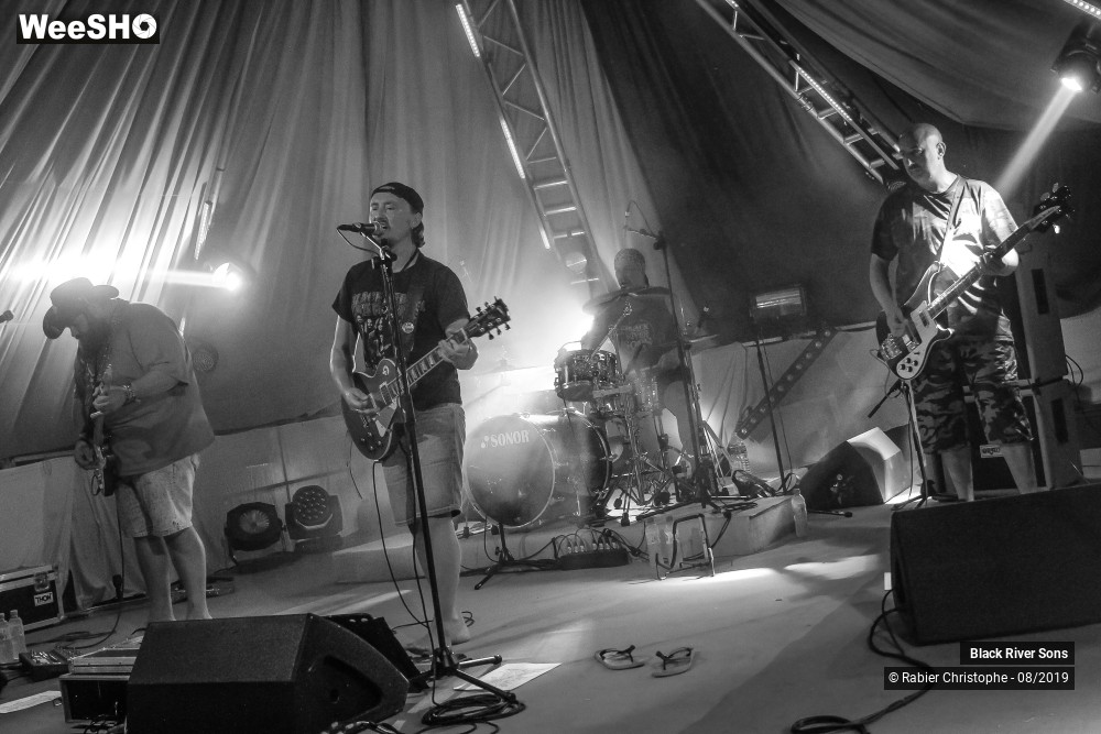 17/23 photos du spectacle Black River Sons