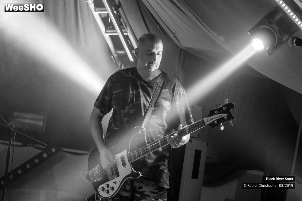 18/23 photos du spectacle Black River Sons