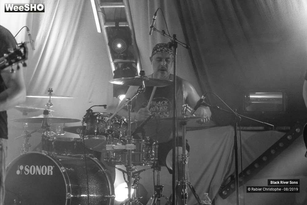 21/23 photos du spectacle Black River Sons