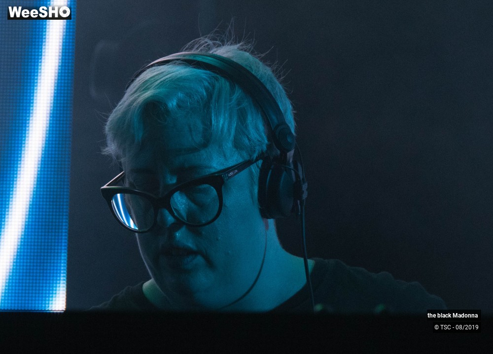 4/5 photos du spectacle The Black Madonna