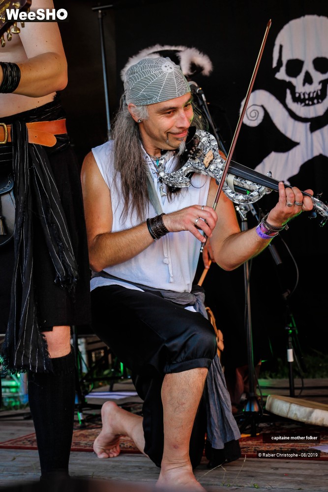 1/46 photos du spectacle capitaine mother folker