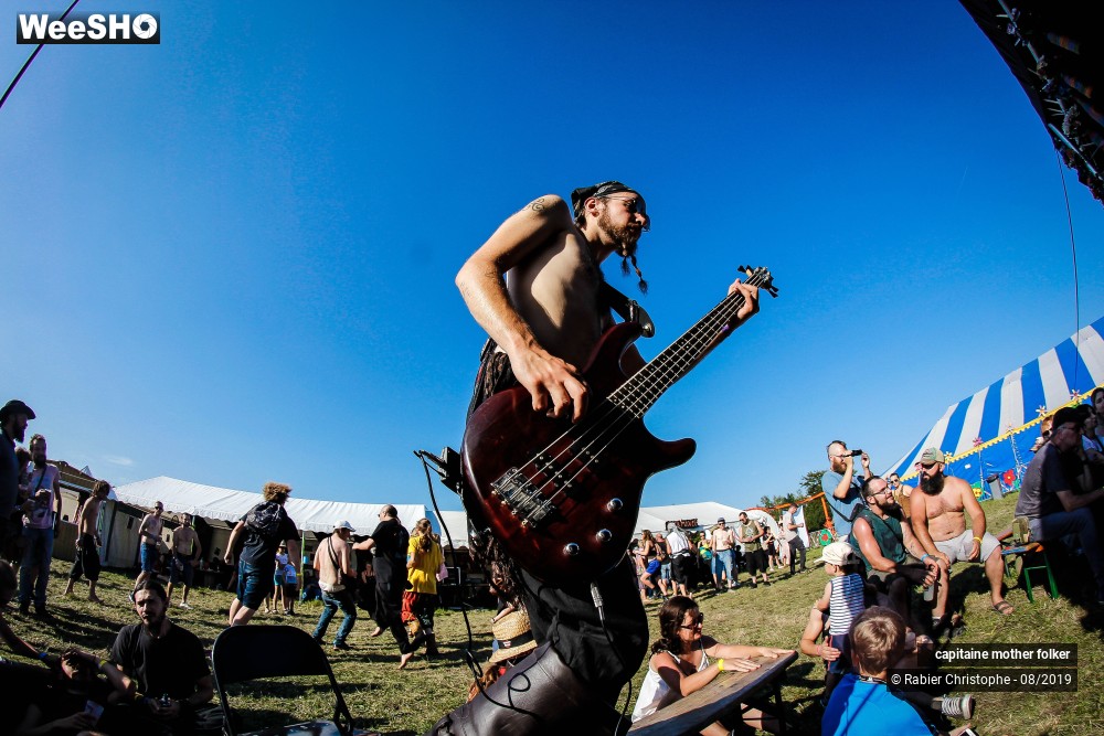 12/46 photos du spectacle capitaine mother folker