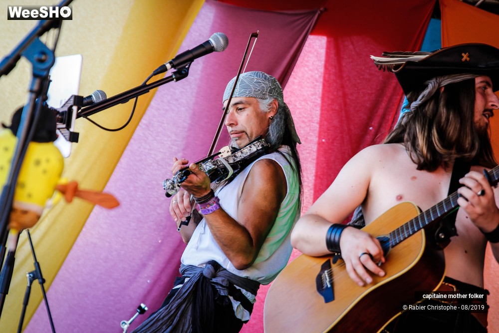 33/46 photos du spectacle capitaine mother folker